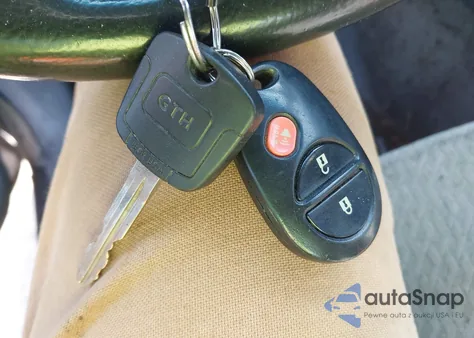 2010 Toyota Tacoma Dbl Cab Prerunner Lng Bed from USA, damaged, VIN 5TEKU4HN3AZ689621